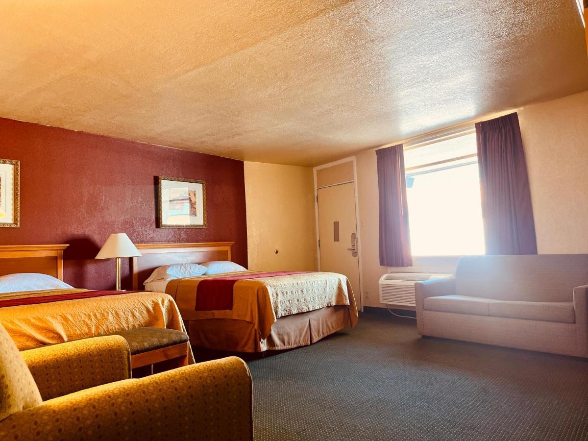 Econo Lodge Del Rio Exterior photo